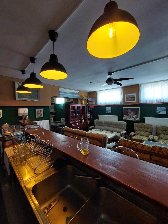 Hostel Suzzzy Novska Екстериор снимка