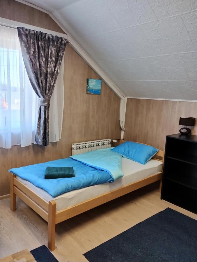 Hostel Suzzzy Novska Екстериор снимка