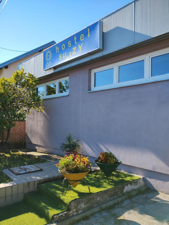 Hostel Suzzzy Novska Екстериор снимка