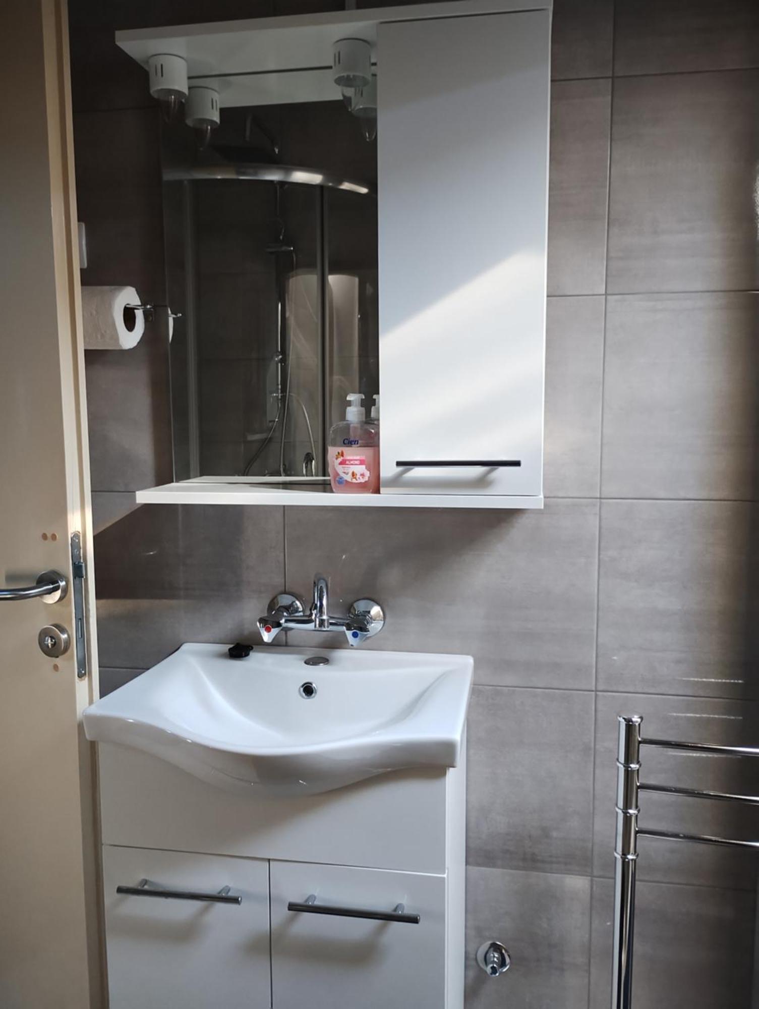 Hostel Suzzzy Novska Екстериор снимка