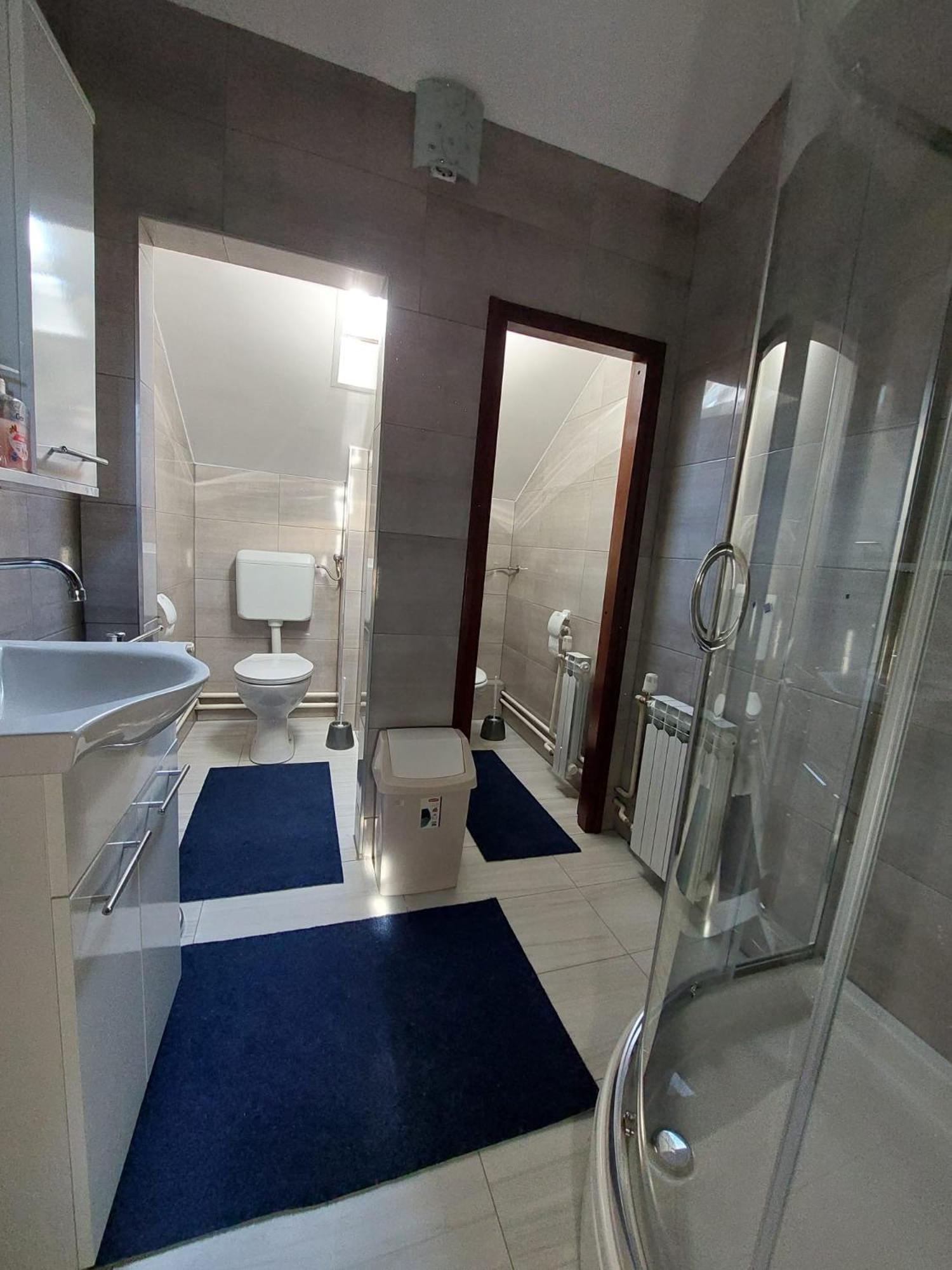 Hostel Suzzzy Novska Екстериор снимка