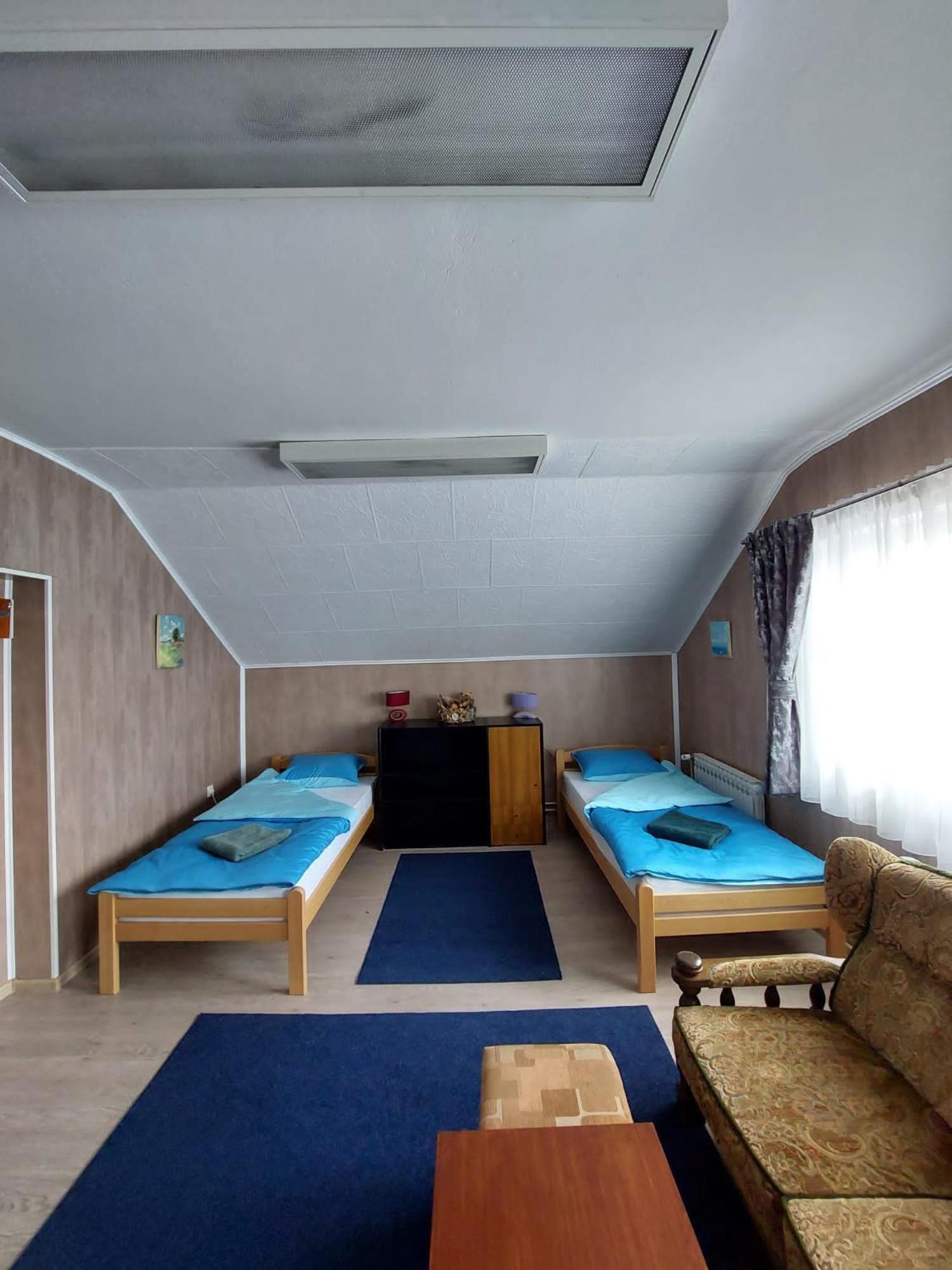 Hostel Suzzzy Novska Екстериор снимка