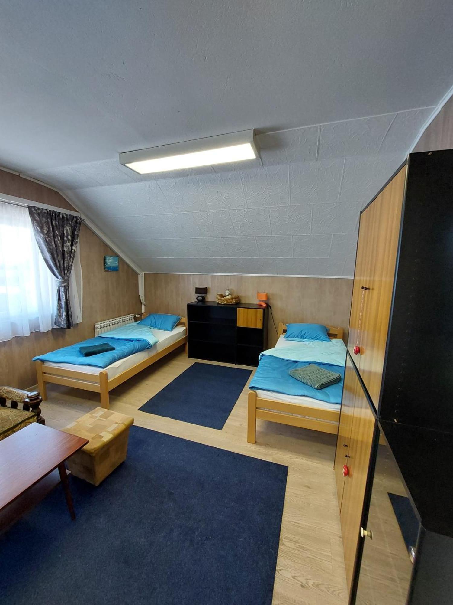 Hostel Suzzzy Novska Екстериор снимка