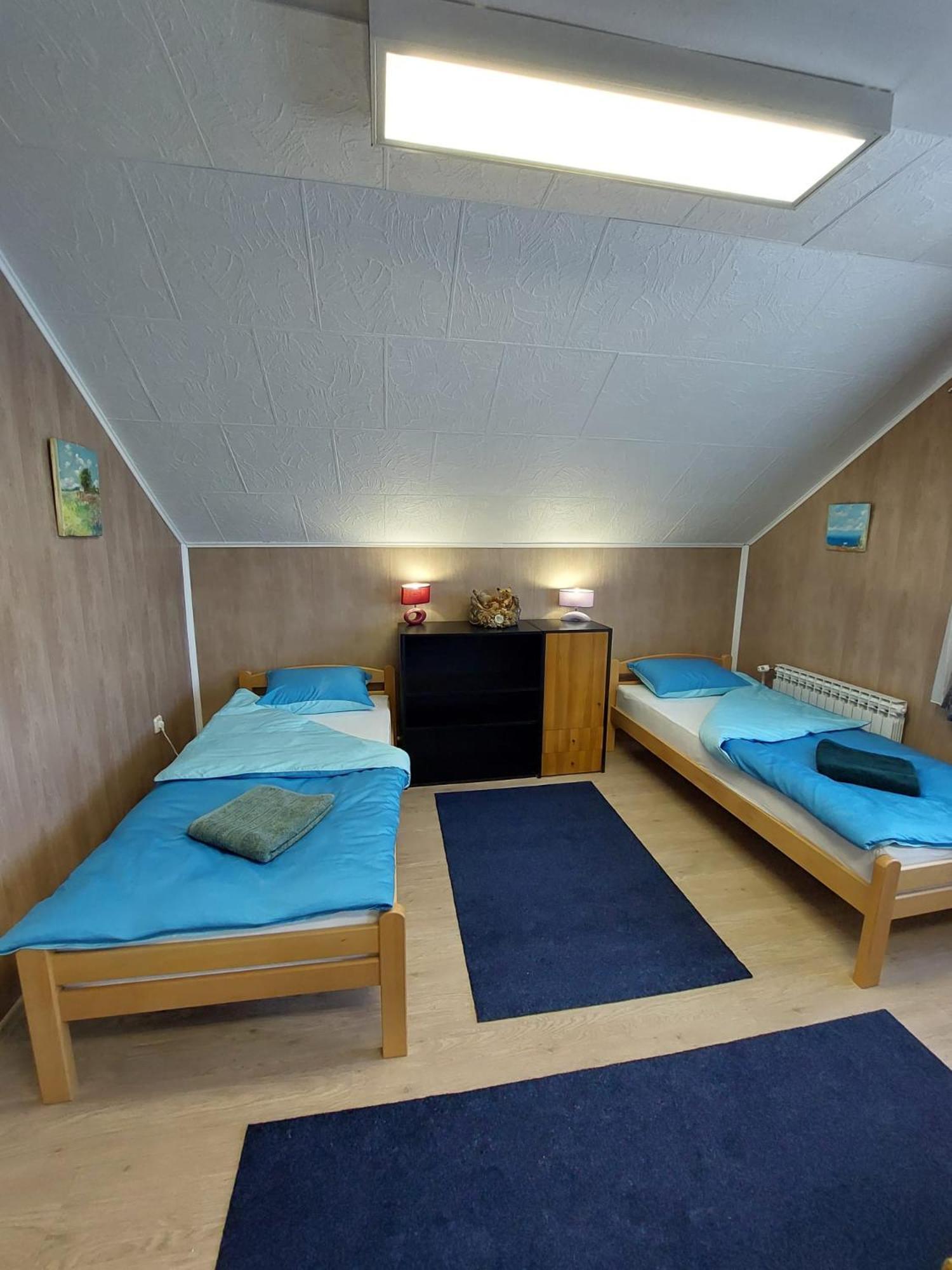 Hostel Suzzzy Novska Екстериор снимка