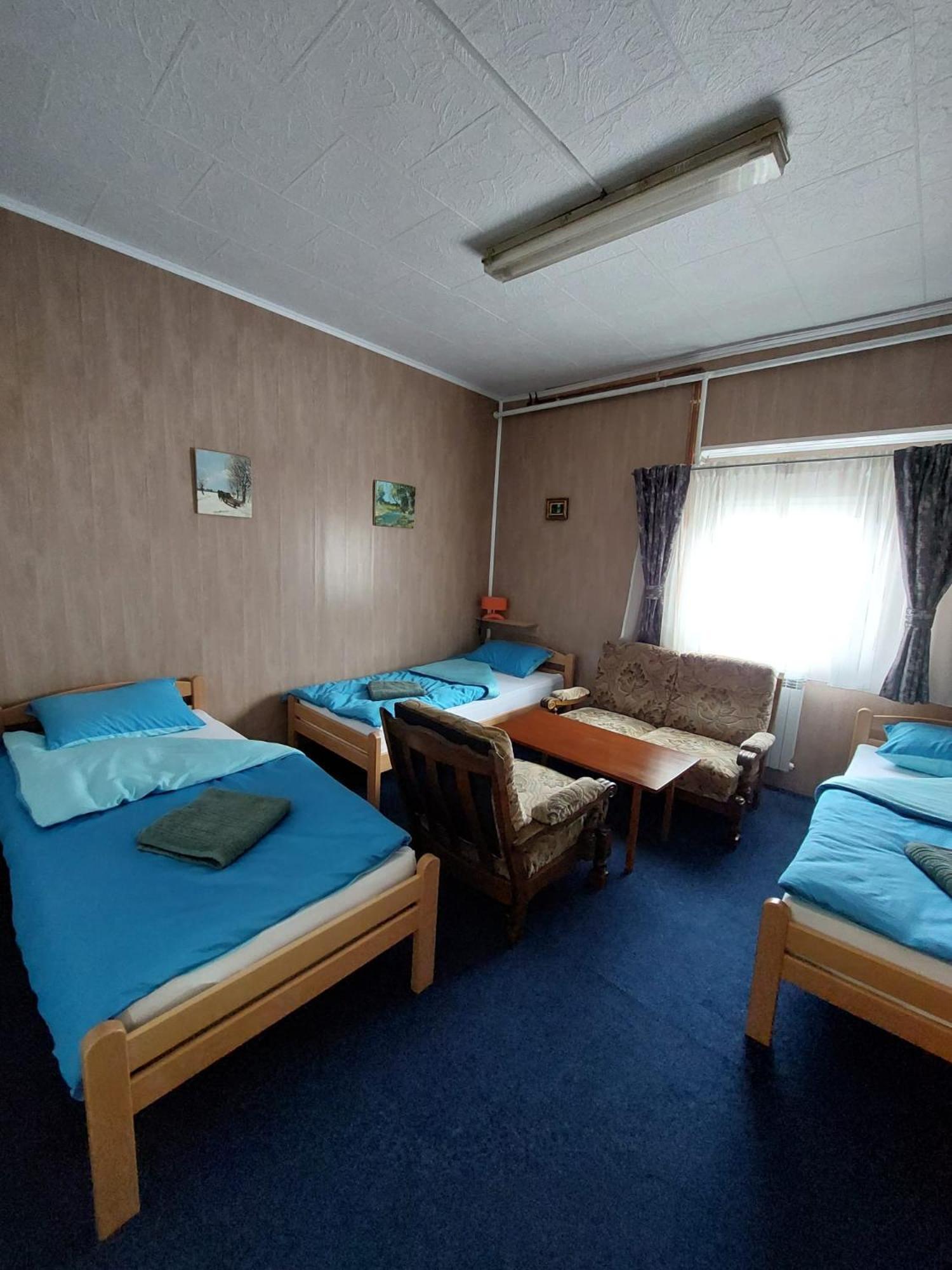 Hostel Suzzzy Novska Екстериор снимка