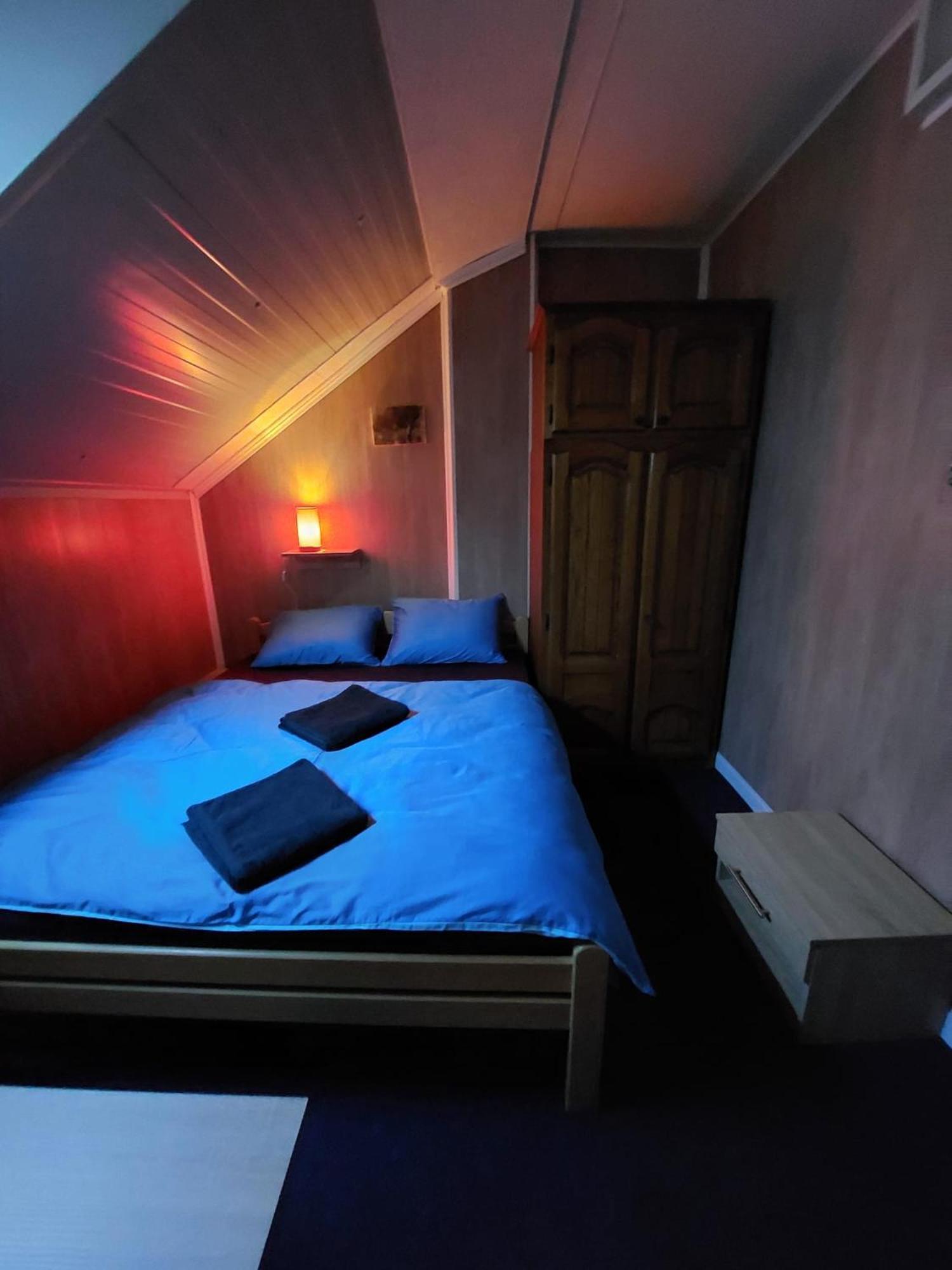 Hostel Suzzzy Novska Екстериор снимка
